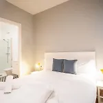 44mal1084- Bright 2br Apartment