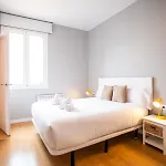 44mal1084- Bright 2br Apartment