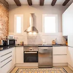 44mal1084- Bright 2br