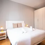 44mal1084- Bright 2br