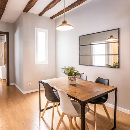 44mal1084- Bright 2br