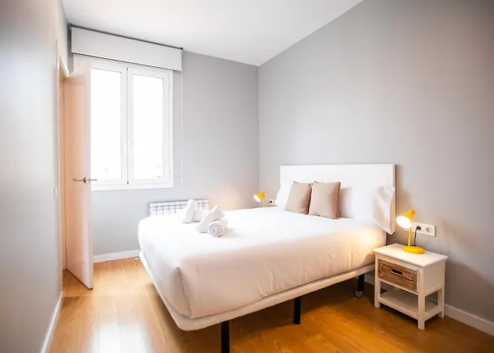 44mal1084- Bright 2br شقة